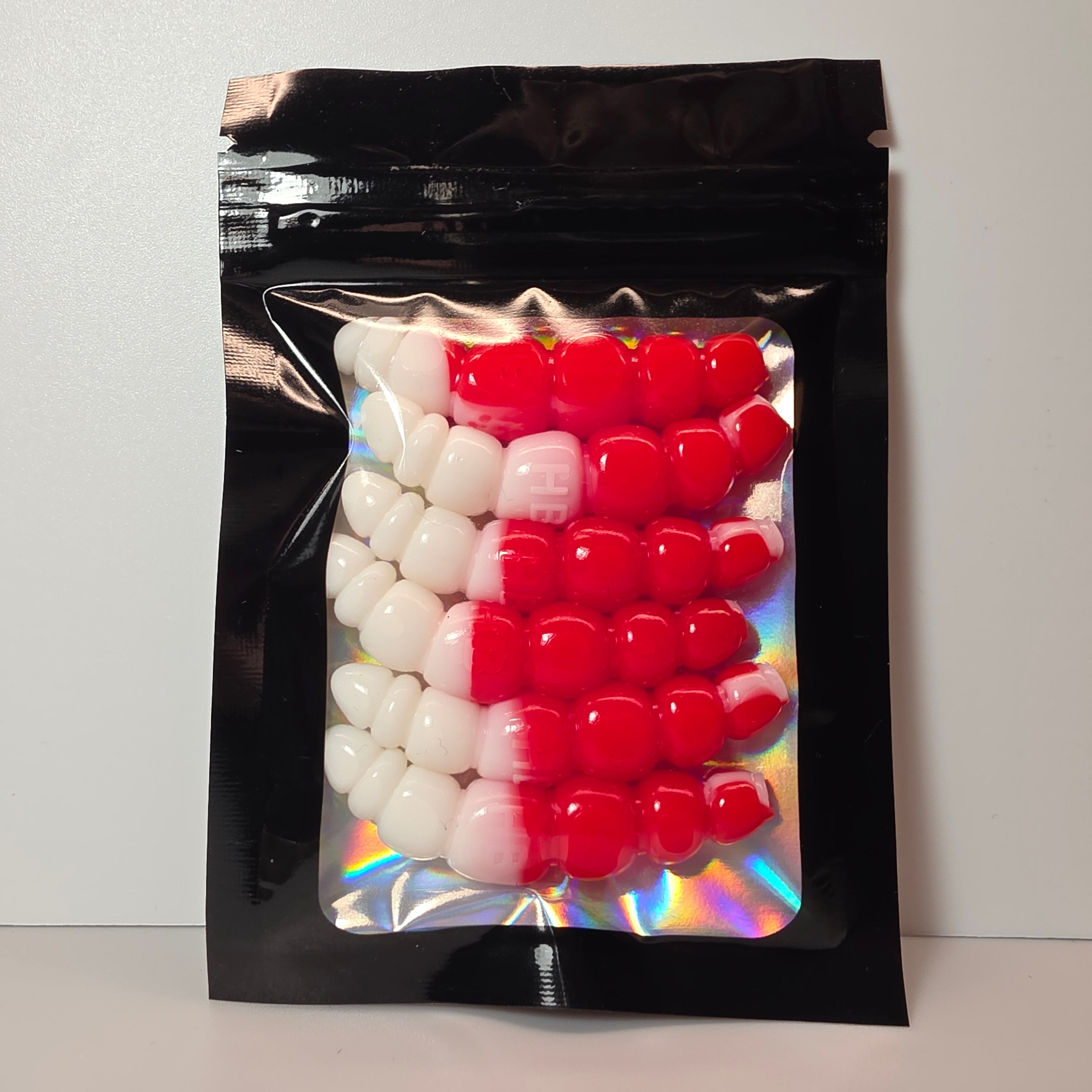 Magnum Medium White & Red 45 mm · 2.2 g