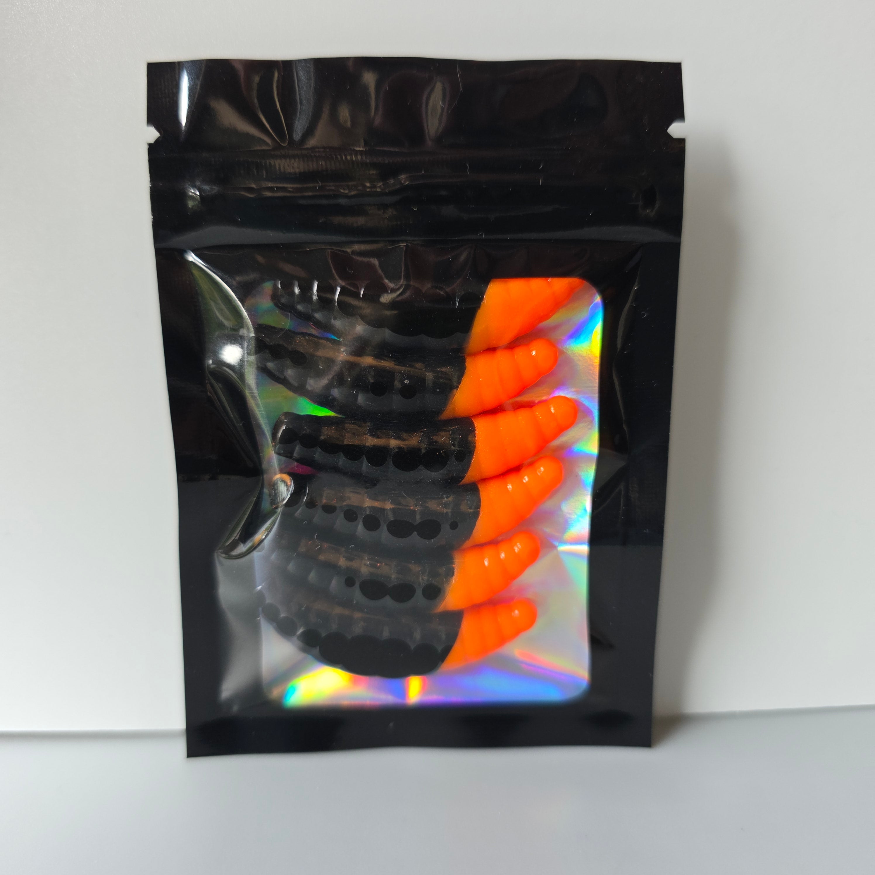 Crescent Black & Orange 40 mm · 2.2 g